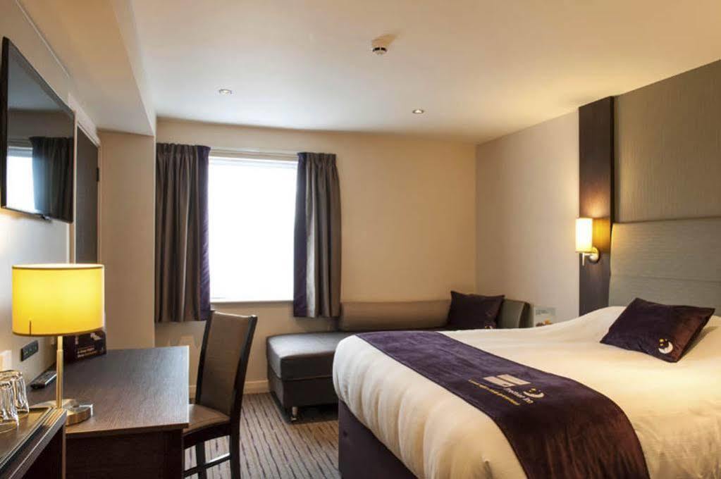 Premier Inn Manchester Trafford Centre North 外观 照片