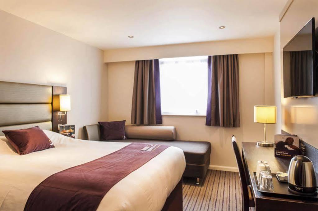 Premier Inn Manchester Trafford Centre North 外观 照片