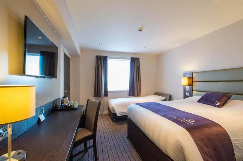 Premier Inn Manchester Trafford Centre North 外观 照片